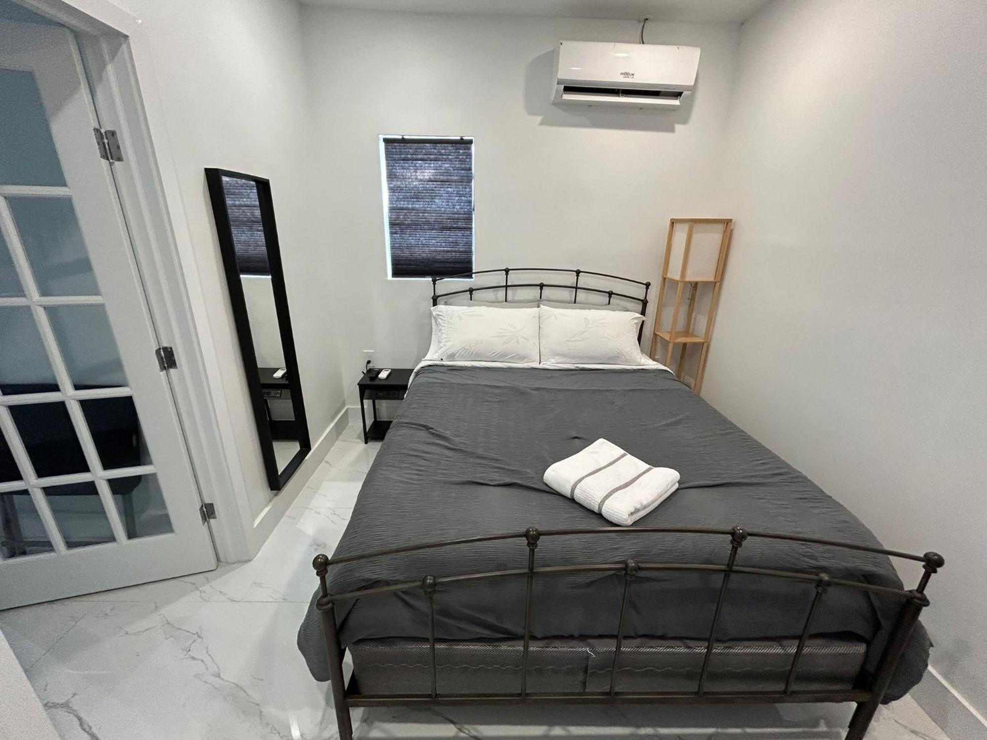 Private Rooms Close To Miami Airport - Free Parking - 01 Buitenkant foto